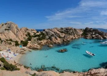 10389682 10202888728472507 8310862739598768772 n 350x250 - Cala Coticcio: la nostra Tahiti