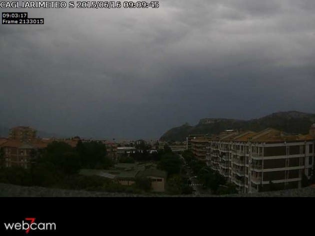 get webcam11 - Che cielo su Cagliari! Mentre a nord c'è il sole...