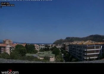 get webcam20 350x250 - DIRETTA METEO: irrompe l'aria fredda al sud e scoppiano i primi temporali!