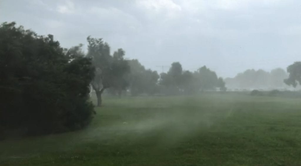 Untitled 122 1024x566 - Spettacolare downburst su Cagliari - VIDEO