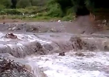 Untitled 24 350x250 - L'arrivo della piena a Seui - VIDEO INCREDIBILE