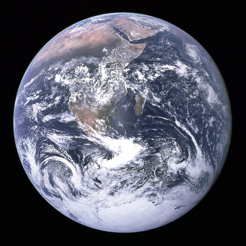Apollo 17 - Ecco la prima immagine satellitare "completa" del Pianeta