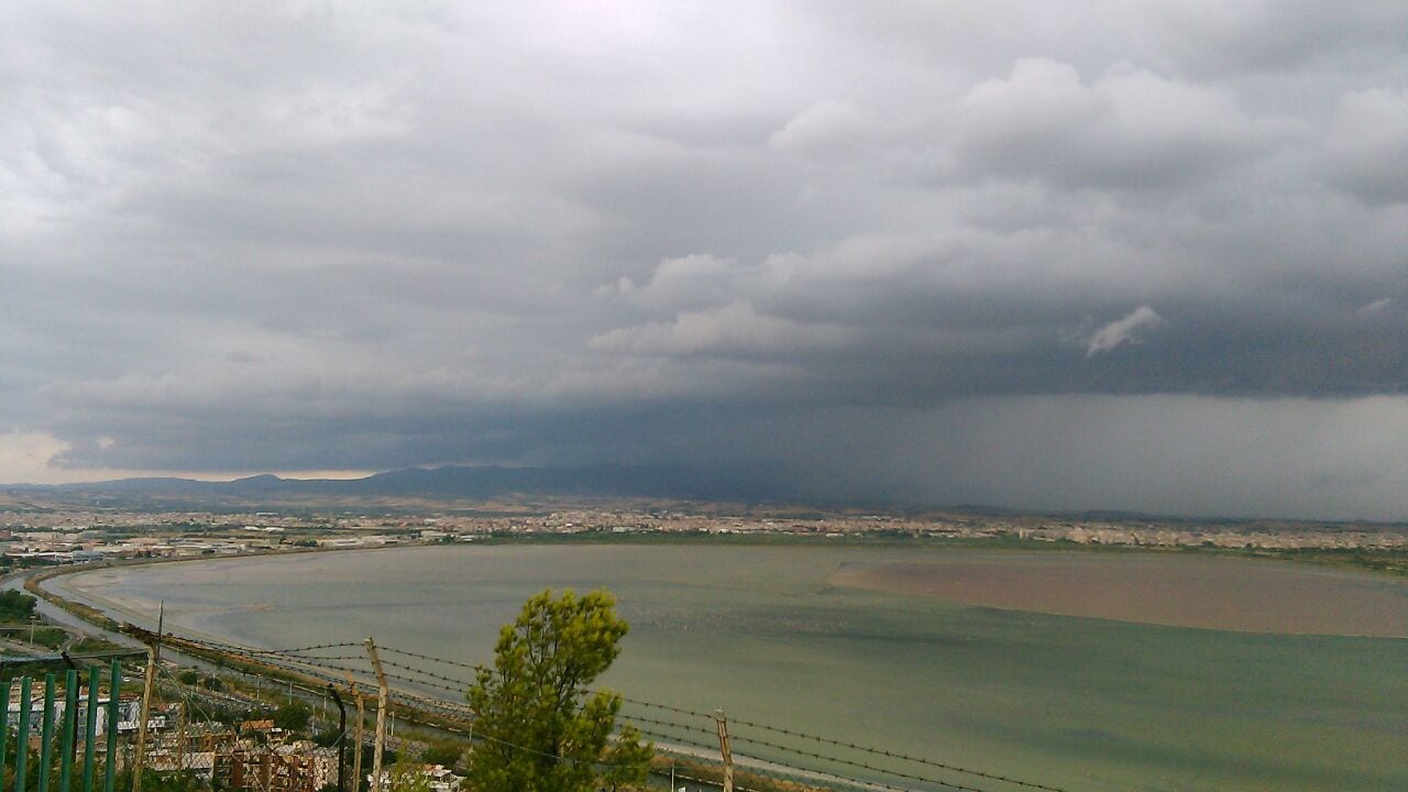 Da viale europaa Cagliari - Supercella temporalesca a est di Cagliari! Foto e video