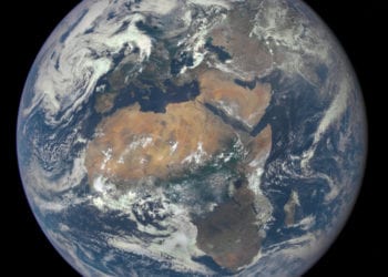 Terra completa 350x250 - Ecco la prima immagine satellitare "completa" del Pianeta