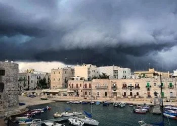 12002793 10152935931096442 1625341496377032219 n 350x250 - Nubifragi di settembre: Cagliari 24/25 settembre 2006
