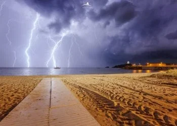 12032492 10207990239096636 1800056945 n 350x250 - Imminente temporale su Cagliari