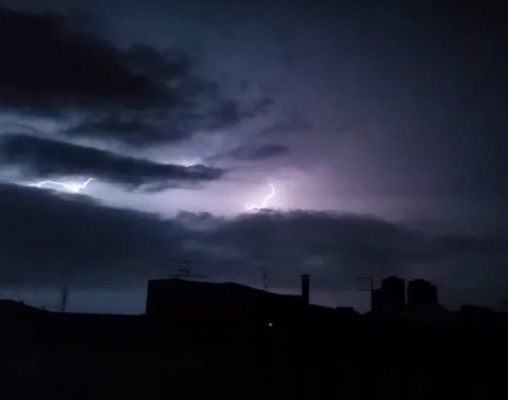 Pirri 1024x805 - Risveglio temporalesco: fulmini e tuoni da Pirri