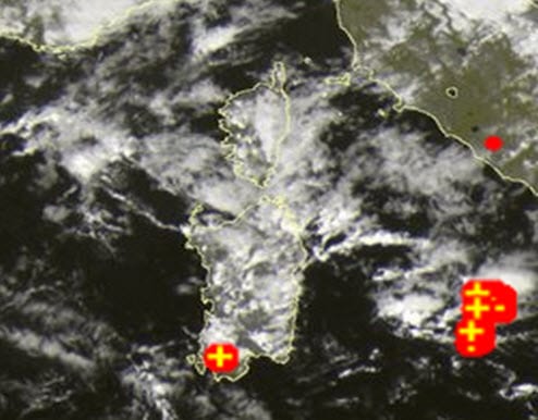 Sat24 - Rapido nubifragio su Iglesias: strade allagate. Il video