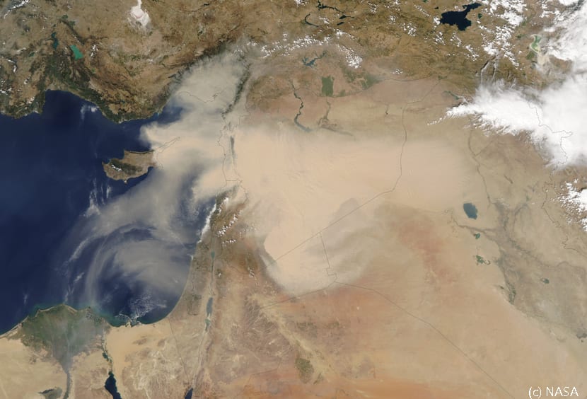 tempesta di sabbia storica - Medio Oriente: tempesta di sabbia senza precedenti!