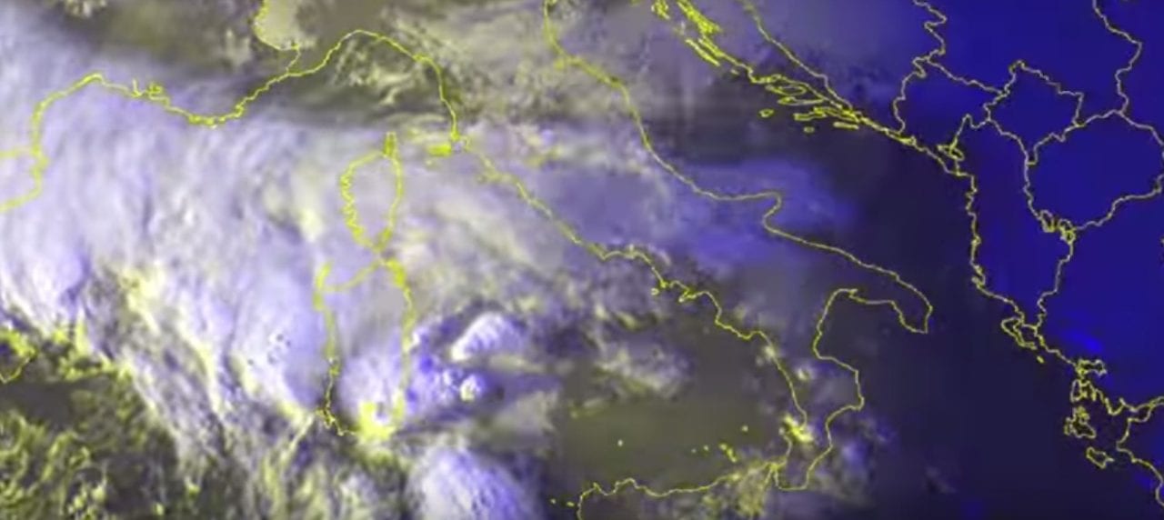 Untitled 12 - Ciclone mediterraneo: 48 ore di vita in un video spettacolare