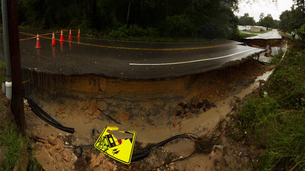 floods 100515 169 - Prima e dopo l'alluvione: immagini shock da Columbia