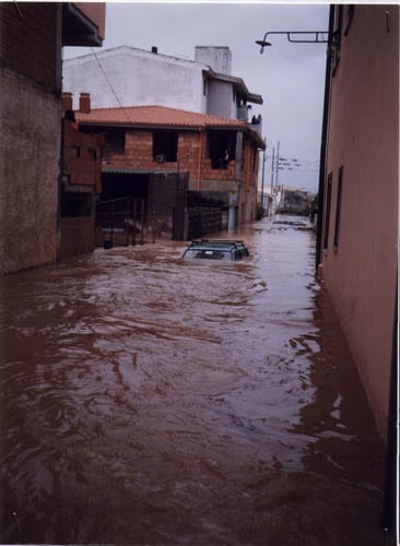 Assemini 06 - 16 anni fa la Sardegna si preparava a vivere una disastrosa alluvione