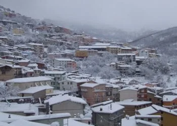 desulo neve  350x250 - Il clima nei paesi sardi: PERDASDEFOGU