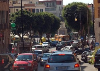 traffico2 full 350x250 - Inquinamento a Cagliari, è allarme polveri sottili