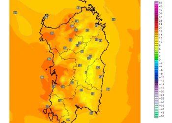 t2m 361 350x250 - Sole e caldo: in Sardegna Babbo Natale arriva col surf