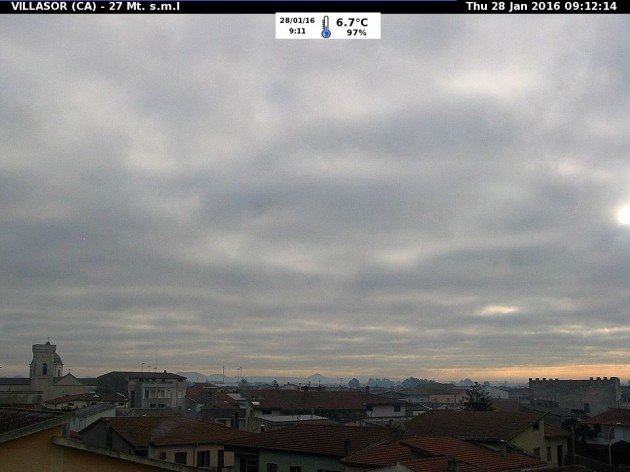get webcam1 - Alba con un po' di freddo e nubi sul cagliaritanto