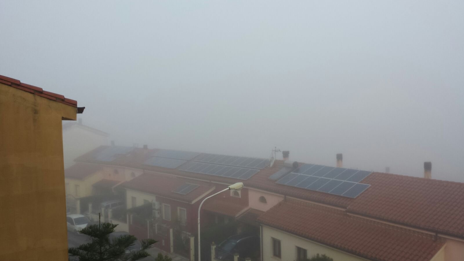 20160330235250 - Fitta nebbia, mattinata padana per Cagliari