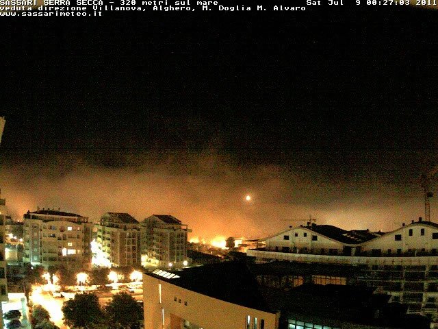 Nebbia delle prime ore della notte d'estate, è ben più rara, e si adagia nei quartieri periferici di sud ovest e verso Serra Secca.