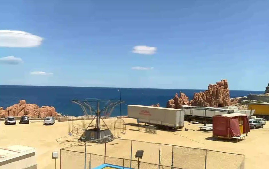 Le Rocce Rosse di Arbatax, una delle località al momento più calde dell'Isola. Fonte webcam skylinewebcams.com