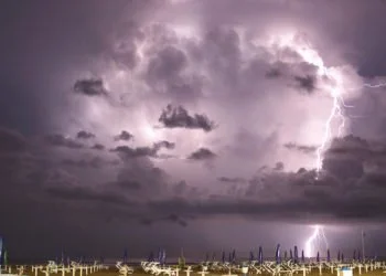 temporali sardegna 1 350x250 - Oggi e domani nuovi temporali in Sardegna. Ma per spegnere la siccità servirebbe ben altro. Meteo prossimi giorni