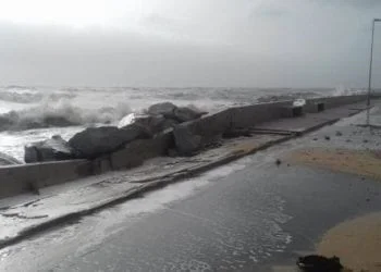 2016101410151709843 maxizoom 350x250 - Forti venti, sulle coste mareggiate