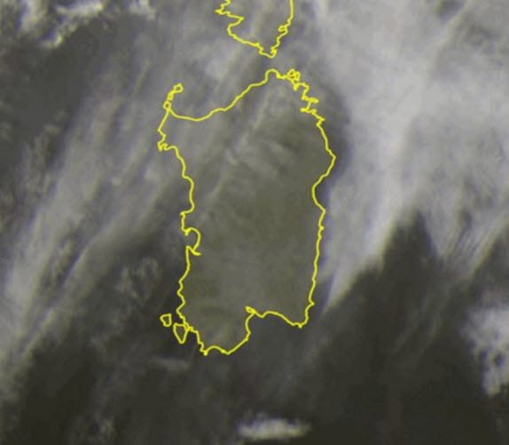 25 10 2016 14 45 34 - 35°C e pulviscolo sahariano sopra il cielo della Sardegna