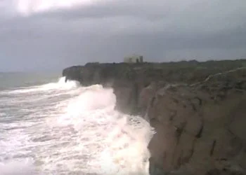 calasetta 350x250 - Tempesta in Sardegna: è emergenza meteo con allerta Protezione Civile. Piogge intense sulla neve