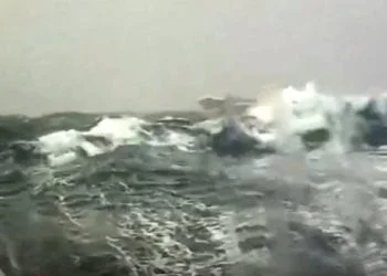 onde alissime in sardegna 350x250 - Tempesta in Sardegna: è emergenza meteo con allerta Protezione Civile. Piogge intense sulla neve