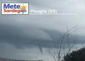tromba aria 350x250 - Meteo avverso Sardegna circa 4000 fulmini, ieri 2 feriti a Cagliari. Precauzioni