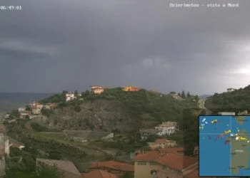 temporali sardegna 350x250 - Meteo avverso Sardegna circa 4000 fulmini, ieri 2 feriti a Cagliari. Precauzioni