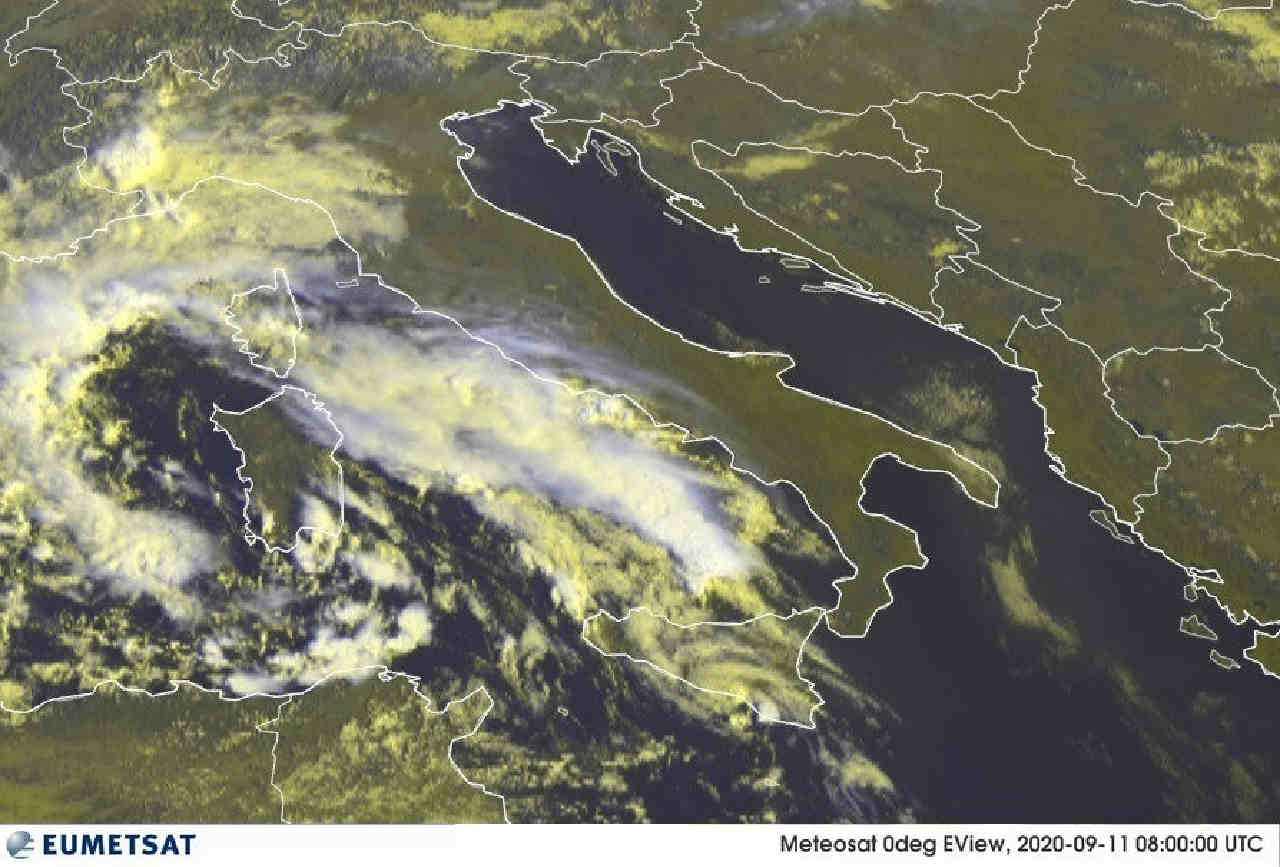 meteosat italia visibile - Sardegna è nell’occhio del ciclone, ma il meteo peggiorerà a breve