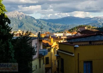 shutterstock 586540004 350x250 - Meteo Nuoro: rischio temporale nel pomeriggio