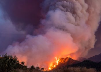 grosso incendio 350x250 - Meteo SARDEGNA,  e lo STOP del Caldo sino 45 gradi. La Rottura dell’Estate