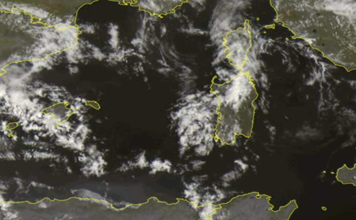 meteosat 24 agosto 2021 mattina - Meteo Sardegna: improvviso transito di nubi minacciose