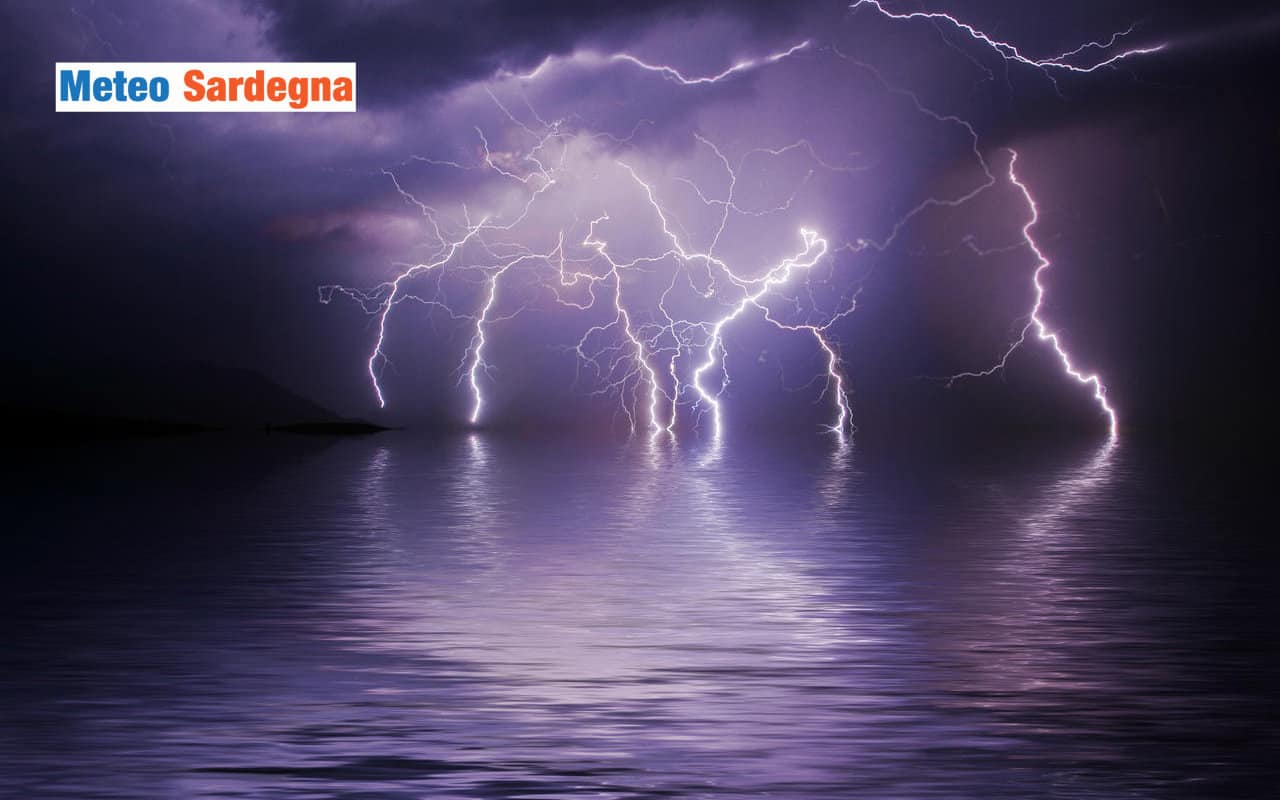 temporali mare - Sardegna, perché più TEMPORALI su coste che all'interno: spiegazione meteo