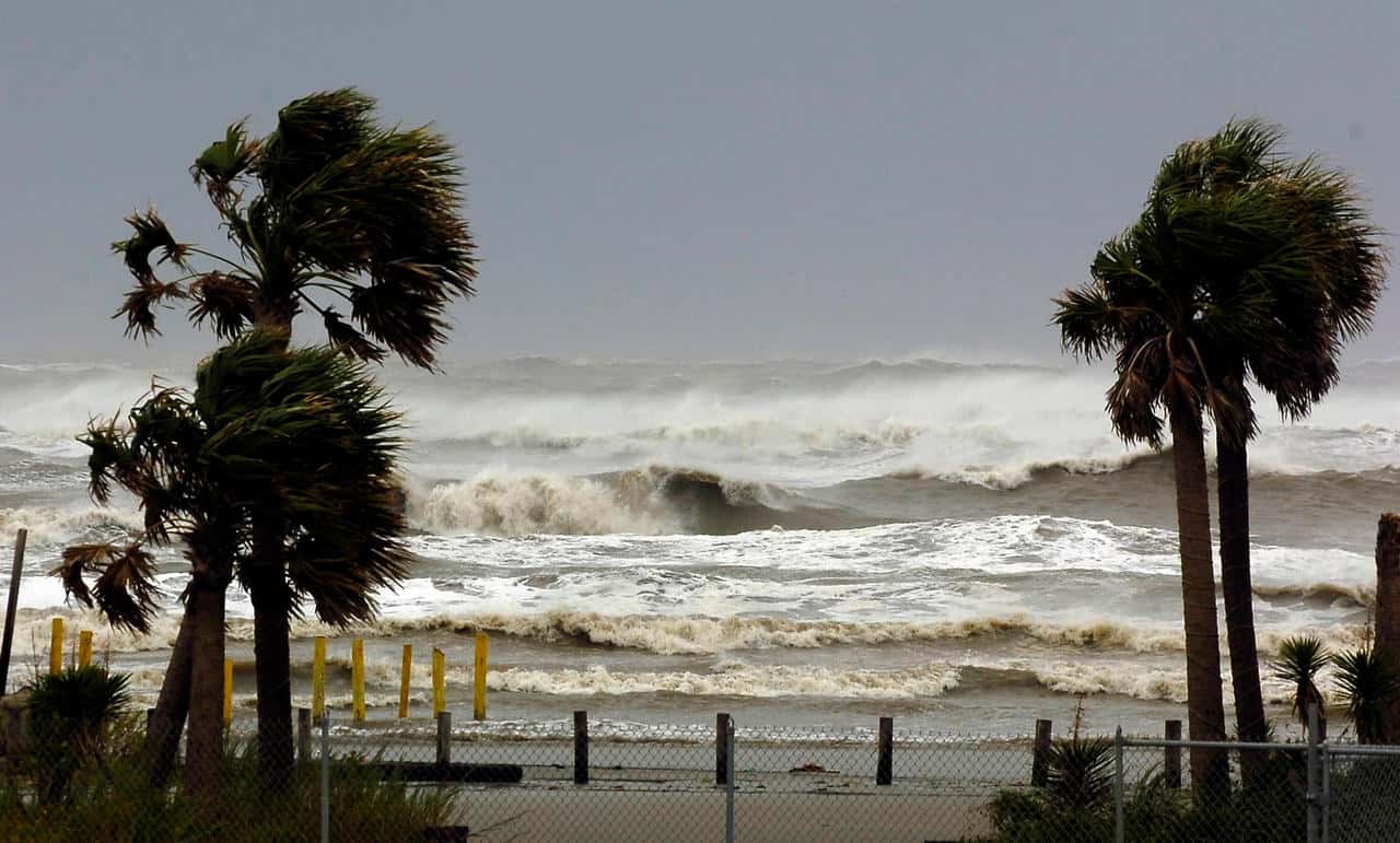 meteo 17198 - Gli effetti meteo di un ciclone Mediterraneo e di un Tropical Like Cyclone in Sardegna