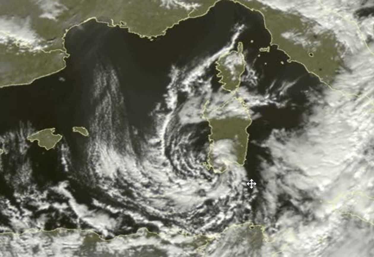 Meteo SARDEGNA: nuove nevicate OGGI. Ciclone in transito nel cagliaritano area ciclonica - Meteo SARDEGNA: nuove nevicate OGGI. Ciclone in transito nel cagliaritano