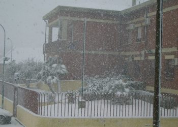 b714e5ea 7044 4e40 882d 373fb8c44b5c 350x250 - Ecco la neve a quote basse. Meteo Sardegna avvertiva la possibilità