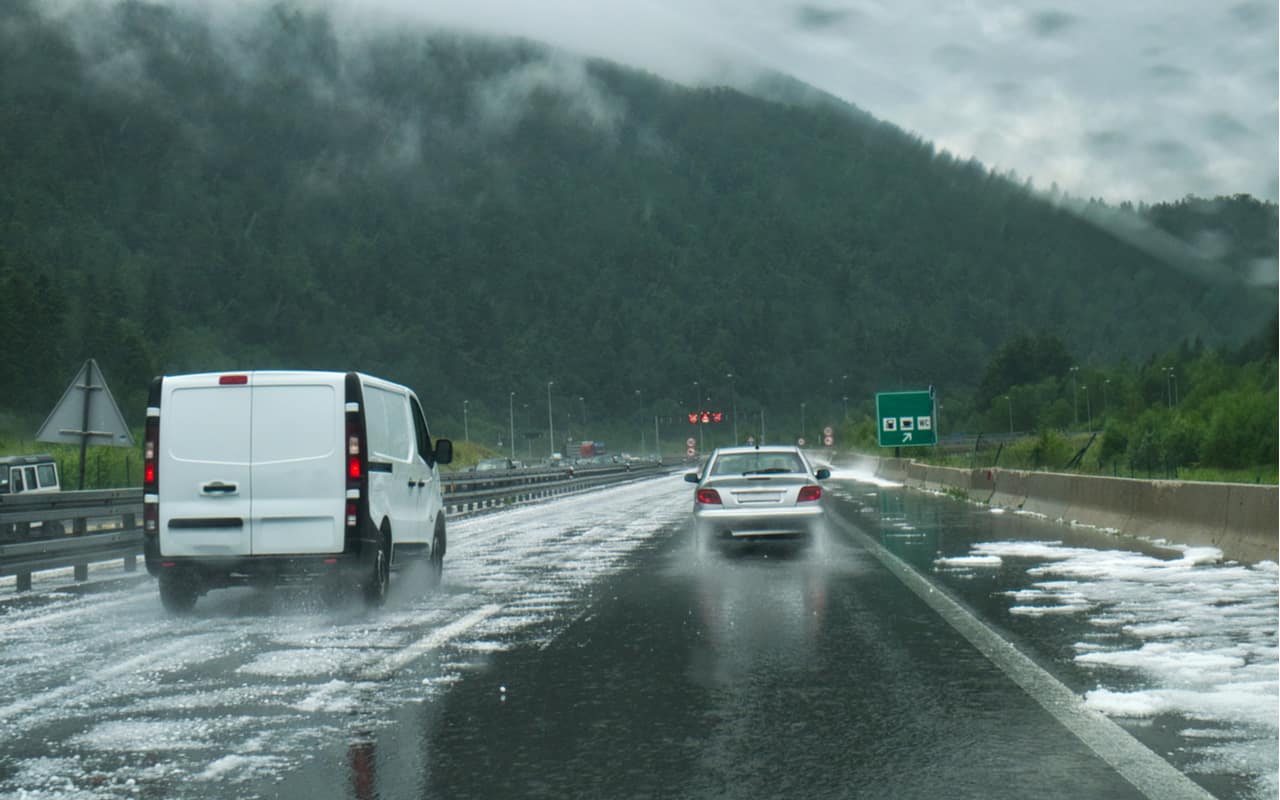 grandinata - Meteo SARDEGNA: grandine, neve, nubifragi e vento di burrasca. Ma cosa succede?