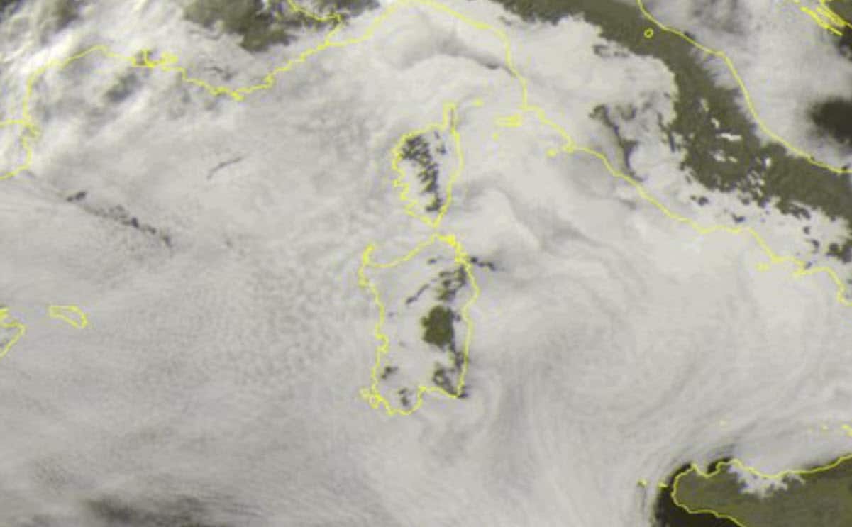 meteosat sardegna - Meteo Sardegna, ma dove è finita l’Alta Pressione. L’Isola nella nebbia, il cielo grigio