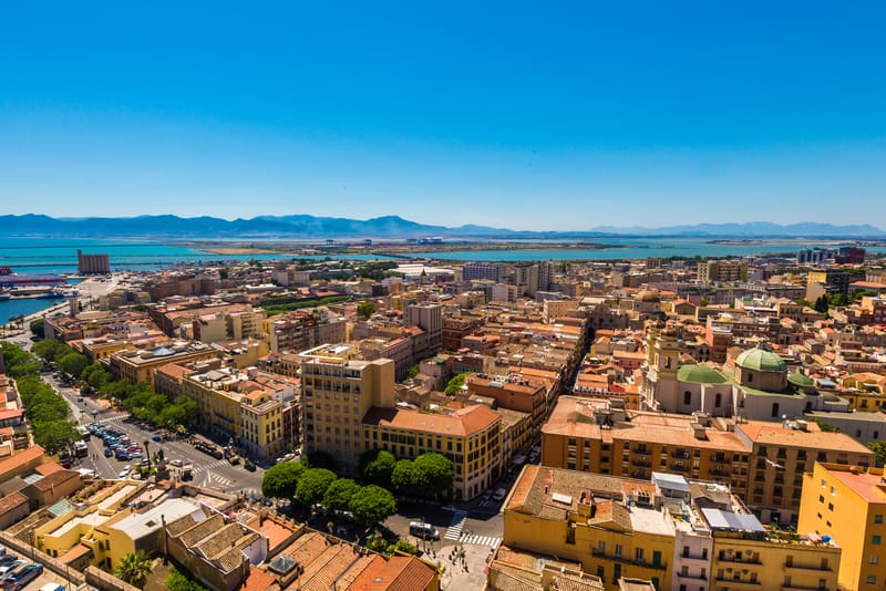 dreamstime s 72739777 - Dal caldo al freddo in men che non si dica: ecco il METEO in Sardegna