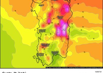 raffica vento sardegna 2130 350x250 - Meteo Sardegna, addio ai 30 gradi, torna anche la neve sui rilievi