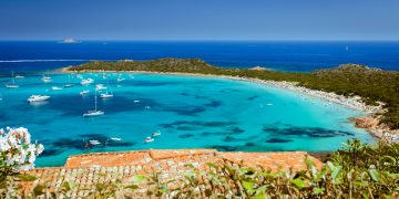 shutterstock 685889155 360x180 - Visitare l'Isola della Maddalena, Caprera. La splendida Spargi in Sardegna
