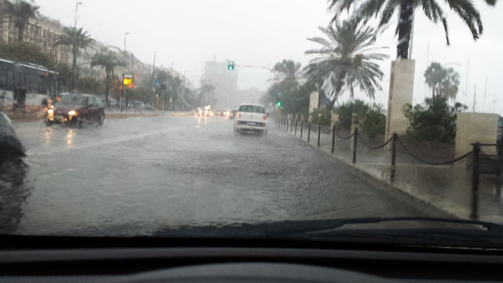 shutterstock 491325220 - Pioggia da alluvione in Sardegna. Meteo: oltre 400 millimetri di pioggia